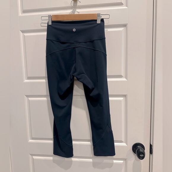 Lululemon In Movement Crop Everlux 19" Leggings - Picture 7 of 8